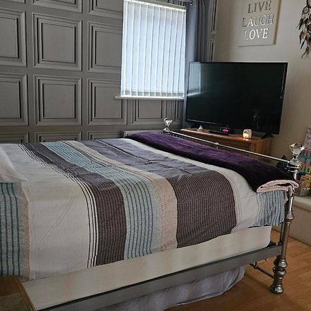 Open Planned Apartment Birkenhead Eksteriør bilde
